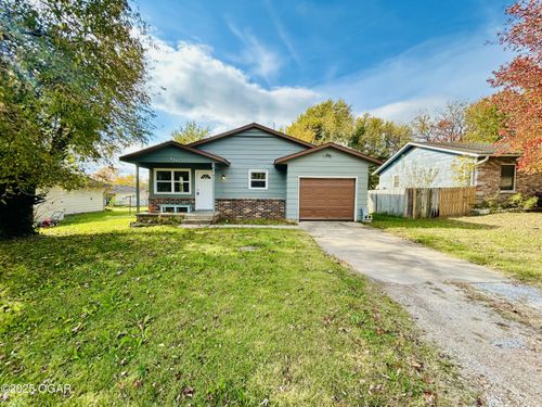 816 Robin Dr, Duenweg, MO, 64841-1054 | Card Image