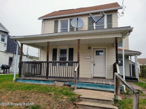 1006 Pine St, Berwick, PA, 18603-2123 | Card Image
