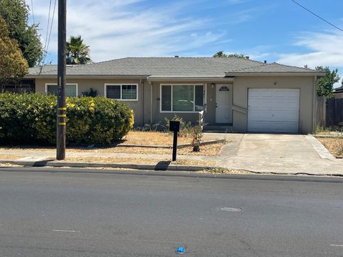 941 E E Street, Oakdale, CA, 95361 | Card Image