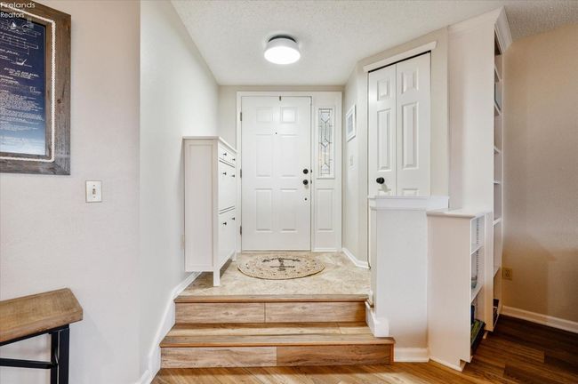 608 Monument Vw, Condo with 2 bedrooms, 3 bathrooms and 1 parking in Marblehead OH | Image 14