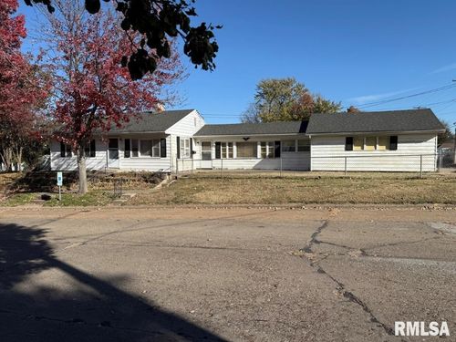 1005 S 5th St, Quincy, IL, 62301-5302 | Card Image