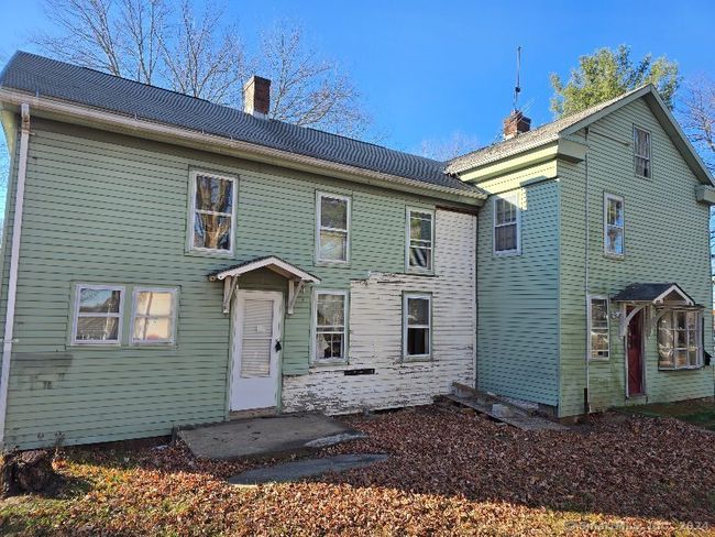 1484 East St N, Home with 5 bedrooms, 2 bathrooms and null parking in Suffield CT | Image 5