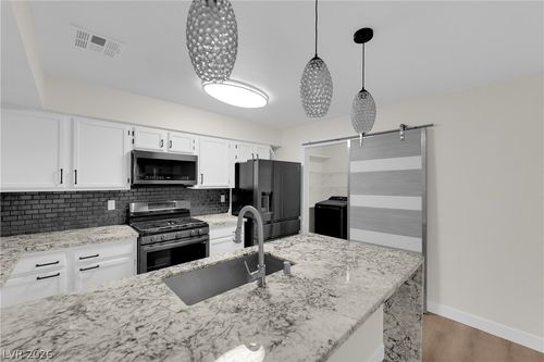 a-2133 Willowbury Dr, Las Vegas, NV, 89108-3492 | Card Image