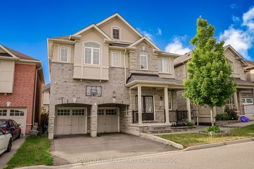 14 Mosely Cres, Ajax, ON, L1Z0M9 | Card Image