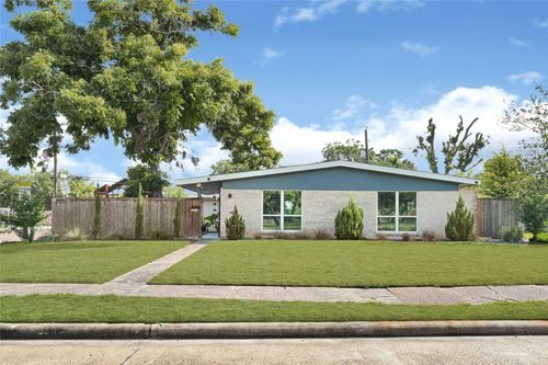 5234 Saxon Dr, Houston, TX, 77092-5543 | Card Image