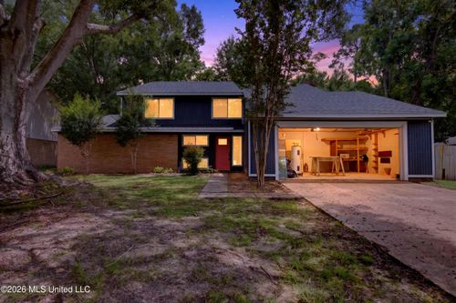 105 Penny Ct, Ocean Springs, MS, 39564-3441 | Card Image