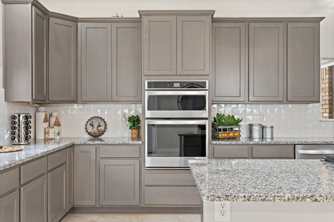 208 W 5 Th St, House other with 4 bedrooms, 3 bathrooms and 4 parking in Lampasas TX | Image 8