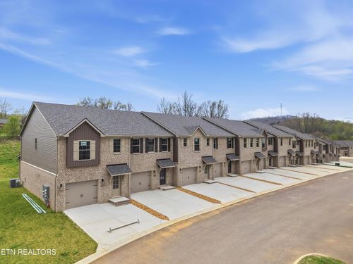 8952 Keenberg Ln, Knoxville, TN, 37931-3769 | Card Image