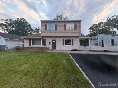 36 Cambridge Rd, Edison, NJ, 08817-3835 | Card Image