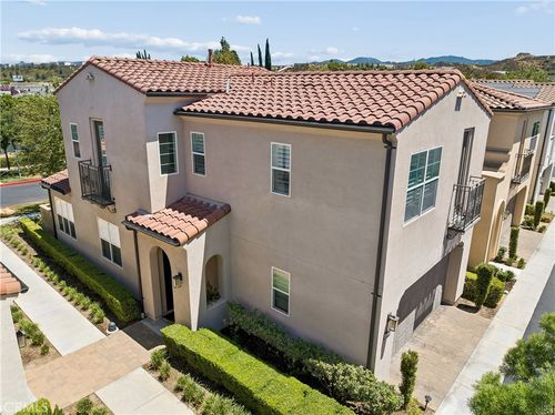 21713 Bene Dr, Saugus, CA, 91350-8539 | Card Image