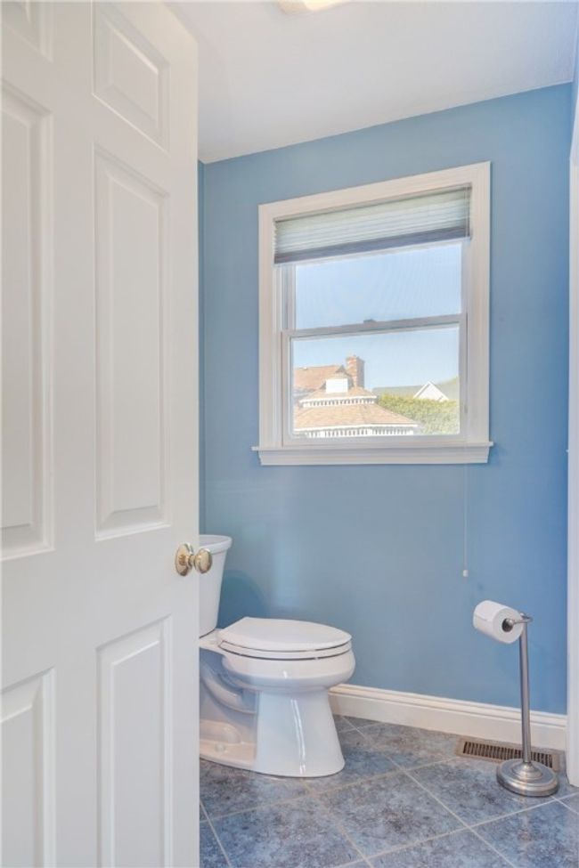 First floor 1/2 bath off of dining are | Image 20
