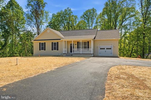 1362 Solomons Island Rd, HUNTINGTOWN, MD, 20639-8709 | Card Image