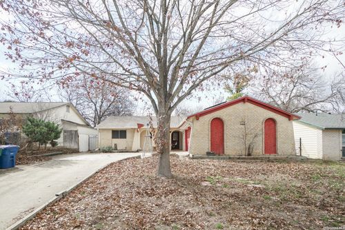 7610 Meadow Green St, San Antonio, TX, 78251-1419 | Card Image