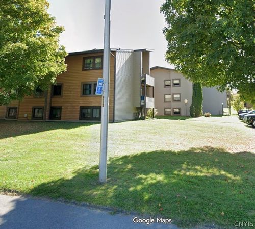 538 Village Boulevard N, Van Buren, NY, 13027 | Card Image