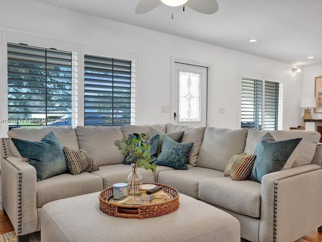 2721 Ne 45 Th St, House other with 2 bedrooms, 2 bathrooms and null parking in Lighthouse Point FL | Image 18