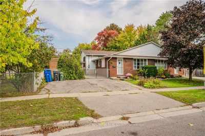 39 Inverness Dr, House attached with 3 bedrooms, 2 bathrooms and 4 parking in Guelph ON | Image 3