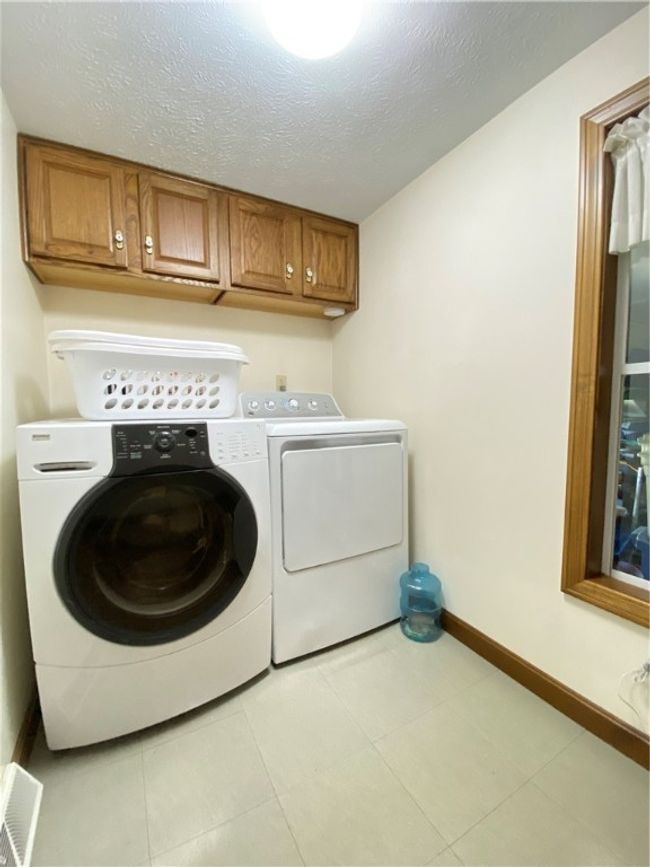240 Hamburg Rd, House other with 3 bedrooms, 2 bathrooms and 2 parking in Greenville PA | Image 29