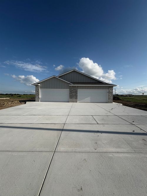 12805-12803-12805 E Blake St, Wichita, KS, 67230-5601 | Card Image