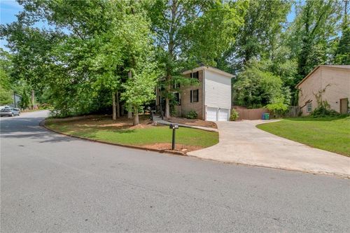 1449 Golf Link Dr, Stone Mountain, GA, 30088-3712 | Card Image