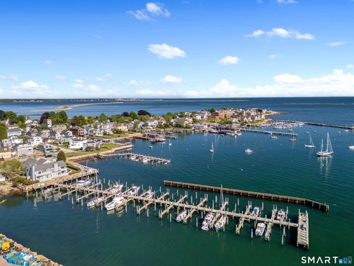 b28-4 Northwest St, Stonington, CT, 06378-1365 | Card Image