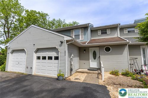 896 Briarstone Rd, Bethlehem, PA, 18017-2309 | Card Image