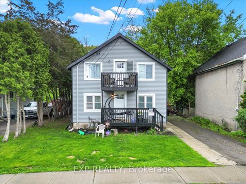 18 Delhi St, Brockville, ON, K6V4H3 | Card Image