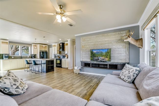604 County Road 136 A, House other with 4 bedrooms, 2 bathrooms and 2 parking in Kingsland TX | Image 7