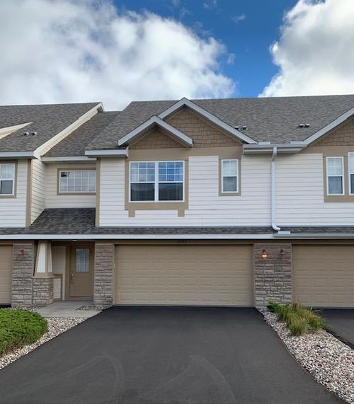 1595 Fox Hunt Way, Victoria, MN, 55386-4531 | Card Image