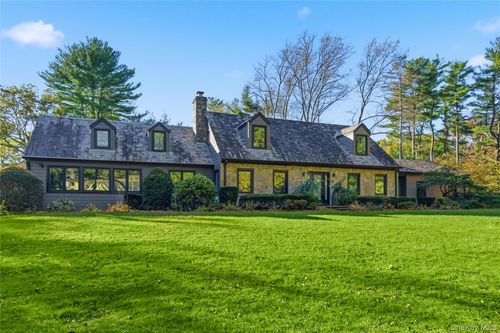 108 Bacon Rd, Old Westbury, NY, 11568-1305 | Card Image