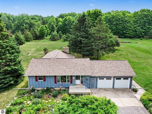 3091 Lake Ann Rd, Interlochen, MI, 49643-9612 | Card Image