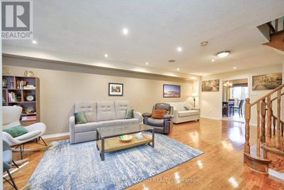 483 Jim Barber Crt, Townhouse with 4 bedrooms, 3 bathrooms and 3 parking in Newmarket ON | Image 2