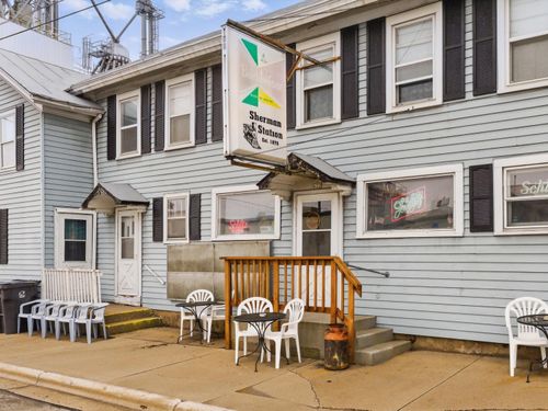 622 Maine Ave, Adell, WI, 53001-1805 | Card Image