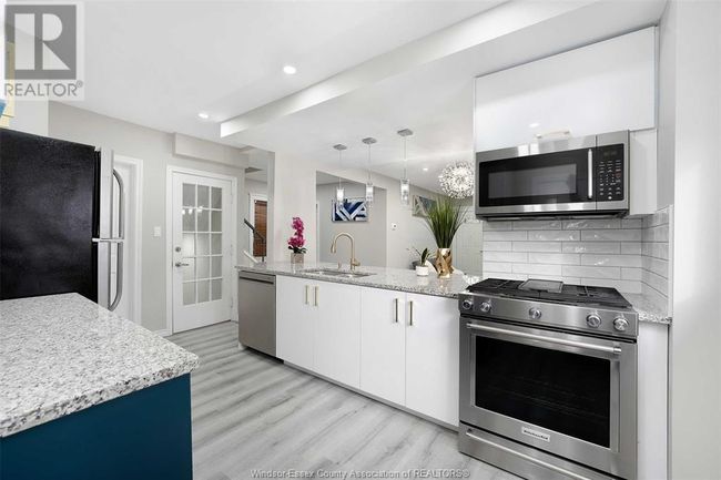 1061 Highland Ave, House other with 4 bedrooms, 3 bathrooms and null parking in Windsor ON | Image 19