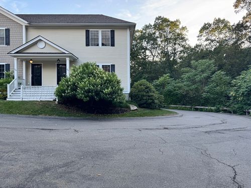 60-60 Pyburn Rd, Lynnfield, MA, 01940-2214 | Card Image