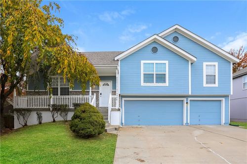 5508 Ne Scenic Dr, Lee's Summit, MO, 64064-2479 | Card Image
