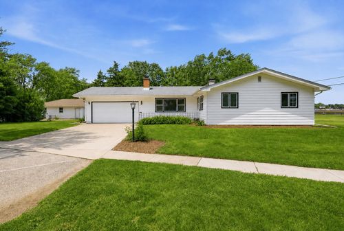 70 Mary Lane Ct, Crystal Lake, IL, 60014-7295 | Card Image
