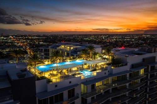 811-220 Lake Shore Dr, Lake Park, FL, 33403-3584 | Card Image