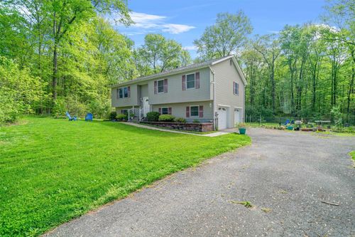 220 Twin Arch Rd, Rock Tavern, NY, 12575-5331 | Card Image