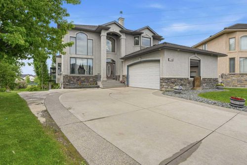 236 Parkmere Crt, Chestermere, AB, T1X1V6 | Card Image