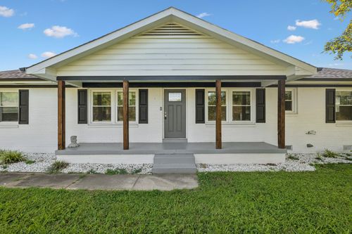 110 Sherwood Dr, Waverly, TN, 37185-1420 | Card Image