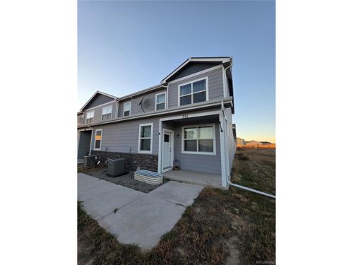 301 S 4th Ct, Deer Trail, CO, 80105-8144 | Card Image