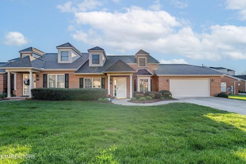 7546 Saint Baron Way, Powell, TN, 37849-4998 | Card Image