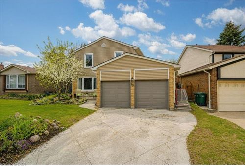 15 Deerwood Cres, Kitchener, ON, N2N1R4 | Card Image