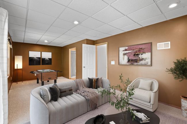 Digitally staged to show space | Image 30