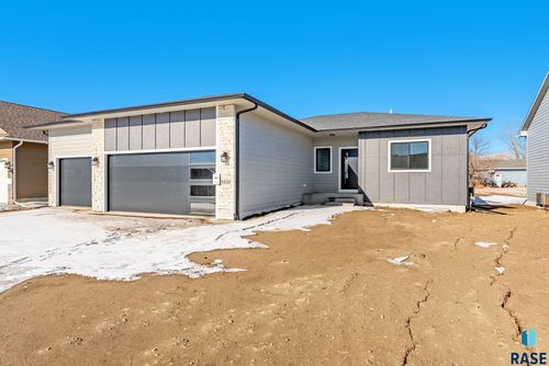 1020 E Fannings St Street, Tea, SD, 57064 | Card Image