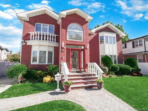 6515 172nd Street, New York, NY, 11365 | Card Image