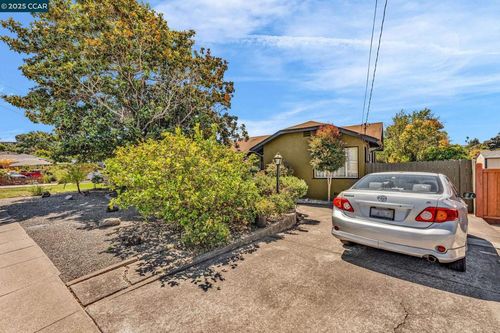 2573 Tara Hills Dr, San Pablo, CA, 94806-1469 | Card Image