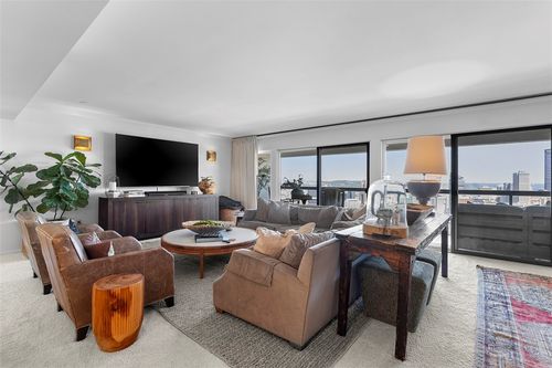 apt-403-111 Grandview Ave, Mt Washington, PA, 15211-1643 | Card Image