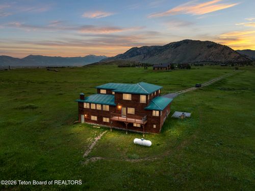 7545, 55, 85 S Squaw Creek Road, Jackson, WY, 83001 | Card Image