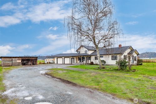 9685 Green Rd, Burlington, WA, 98233-4635 | Card Image